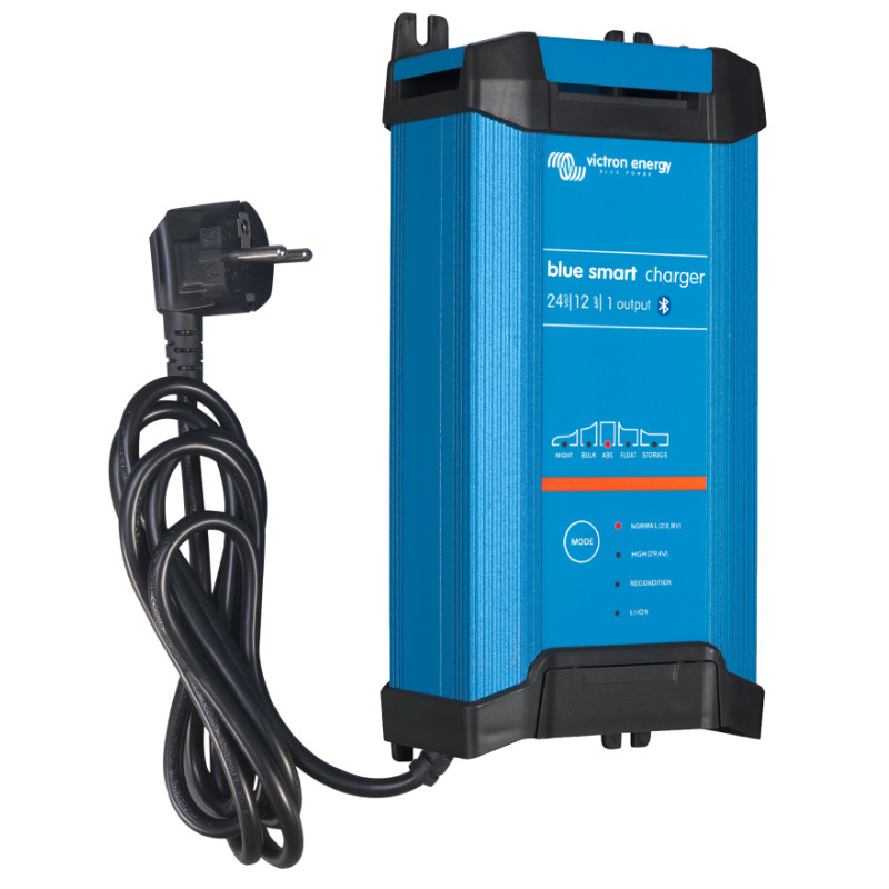 Blue Smart IP67 Charger 24/12 (1)